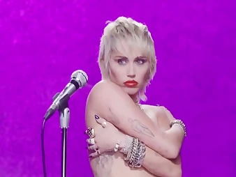 Miley Cyrus rails rock-hard on BIG Dark-hued Salami in cowgirl pose - Midnight