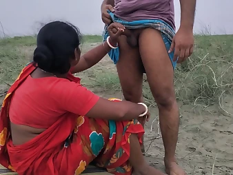 Desi Boudi's most scorching outdoor fuck with a sandy-haired in a saree