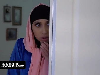 Observe hijab-wearing Arab teenage Penelope Forest get her taut vag wrecked by