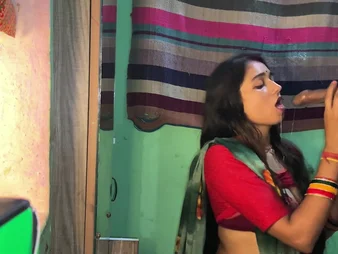 Passer-by Indian Desi Aunty together with Her Super-steamy Desi Wifey Succeed on