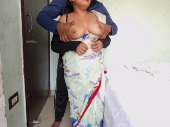 Hot MILF Ki Ganda Mari Makan Malik Ne gets her tight ass drilled overwrought her