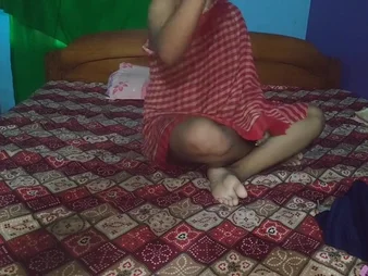 Super-steamy Indian PLUS-SIZE Year Indian Desi Bhabhi Huge Gal gets ate and