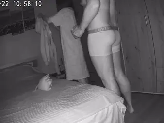 Keep in view how this Ukrainian tie the knot cheats on her skimp while her man