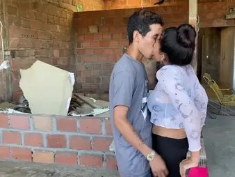 Hot bungler girl compression an electrician give lose say no to coochie & milk