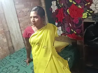 Desi Aunty goes hardcore in a hot beutiful explicit fuck-a-thon