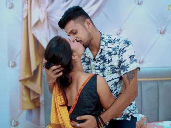 Desi Aunty gets her cock-squeezing cootchie tongued & shivered by her building