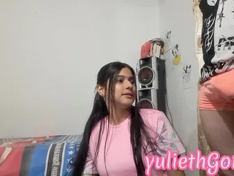 YuliethGomez & Ella share a red-hot threeway with their chicas more this super