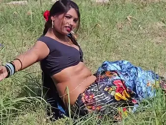 Stepmom with a stunning Indian prospect gobbles and rides manager's fat cock