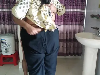 Witnessing Stepaunty's distasteful butt while indulging in an Indian desi hookup